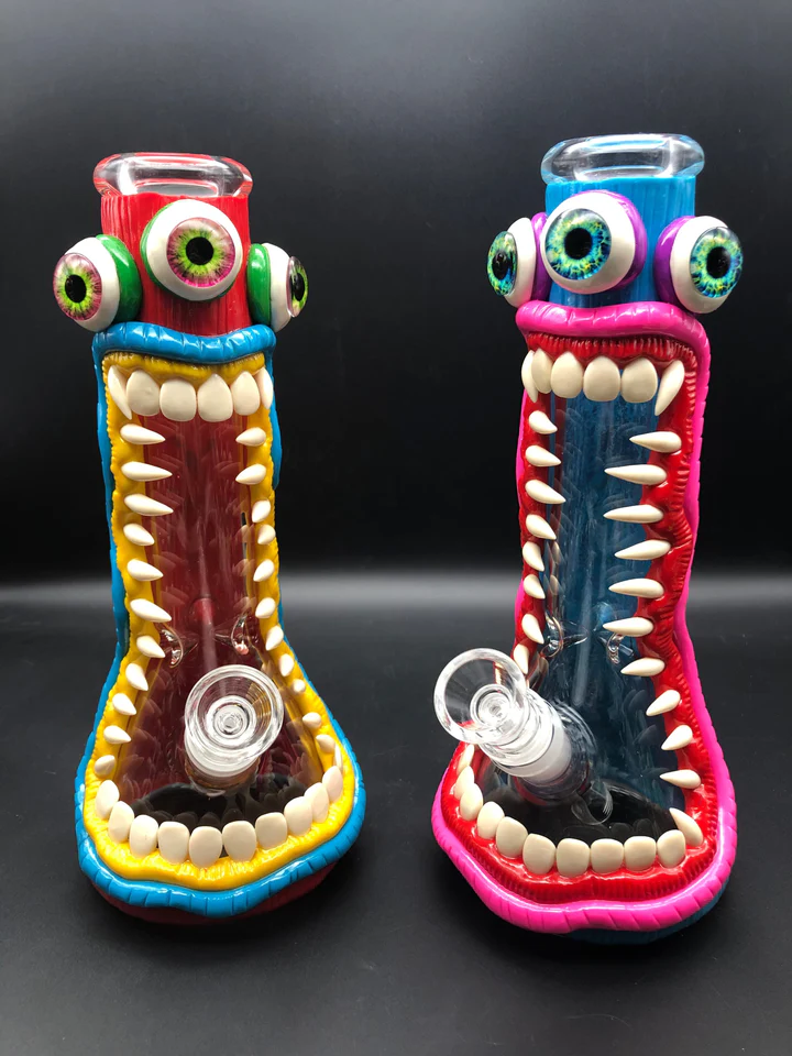 10 Inch 3D Monster Mouth Beaker Bong