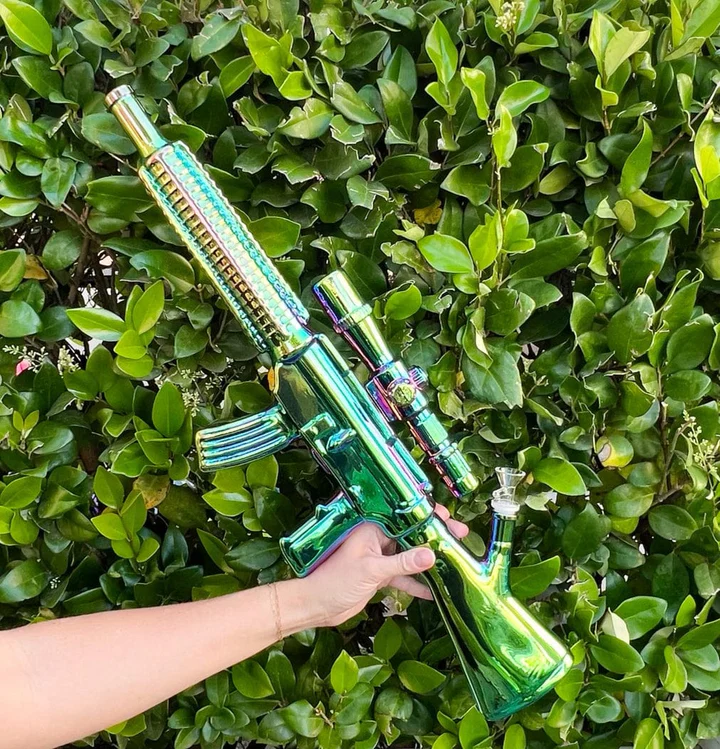 24-inch-green-metallic-iridescent-assault-rifle-glass-water-pipe-bong