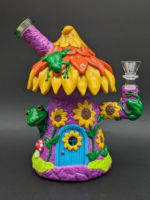 7.5 Inch Sunflower Frog House 3D Resin Bong